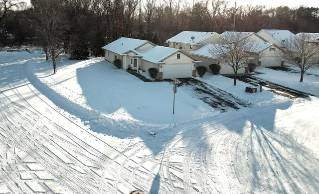 $289,000 | 25540 Forest Blvd Lane, Wyoming, MN 55092