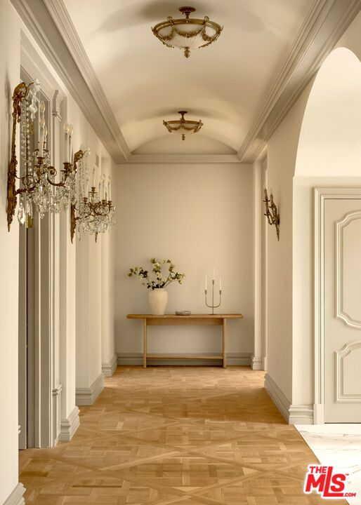 628 North Rodeo Drive Beverly Hills, CA 90210 - Photo 10 of 32 Gallery Image 10