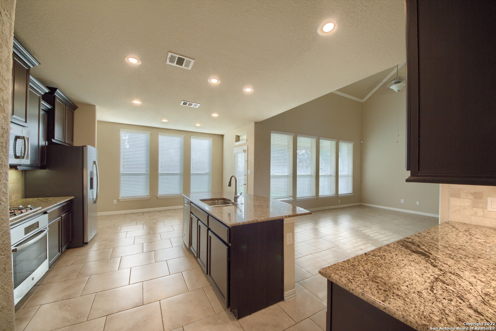714 Raceland Road San Antonio, TX 78245 - Photo 16 of 36