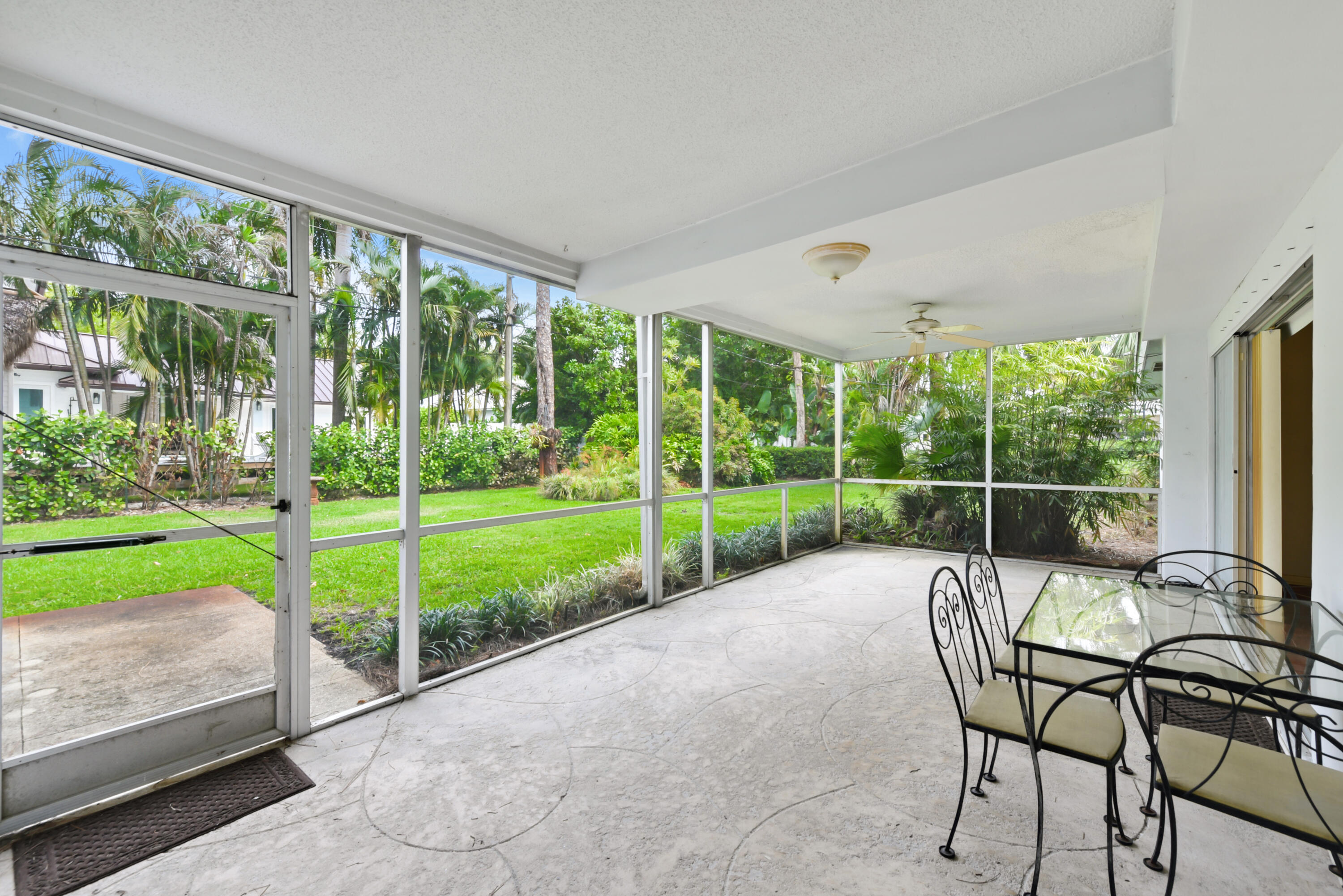 324 River Drive Tequesta, FL 33469 - Photo 22 of 28 Covered/Screened Patio