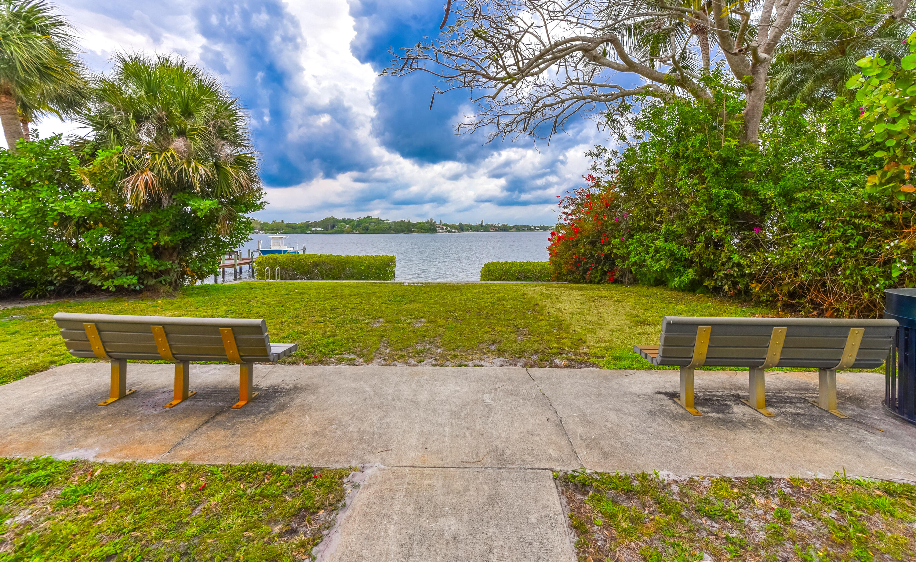 324 River Drive Tequesta, FL 33469 - Photo 26 of 28 Enjoy the view from community park