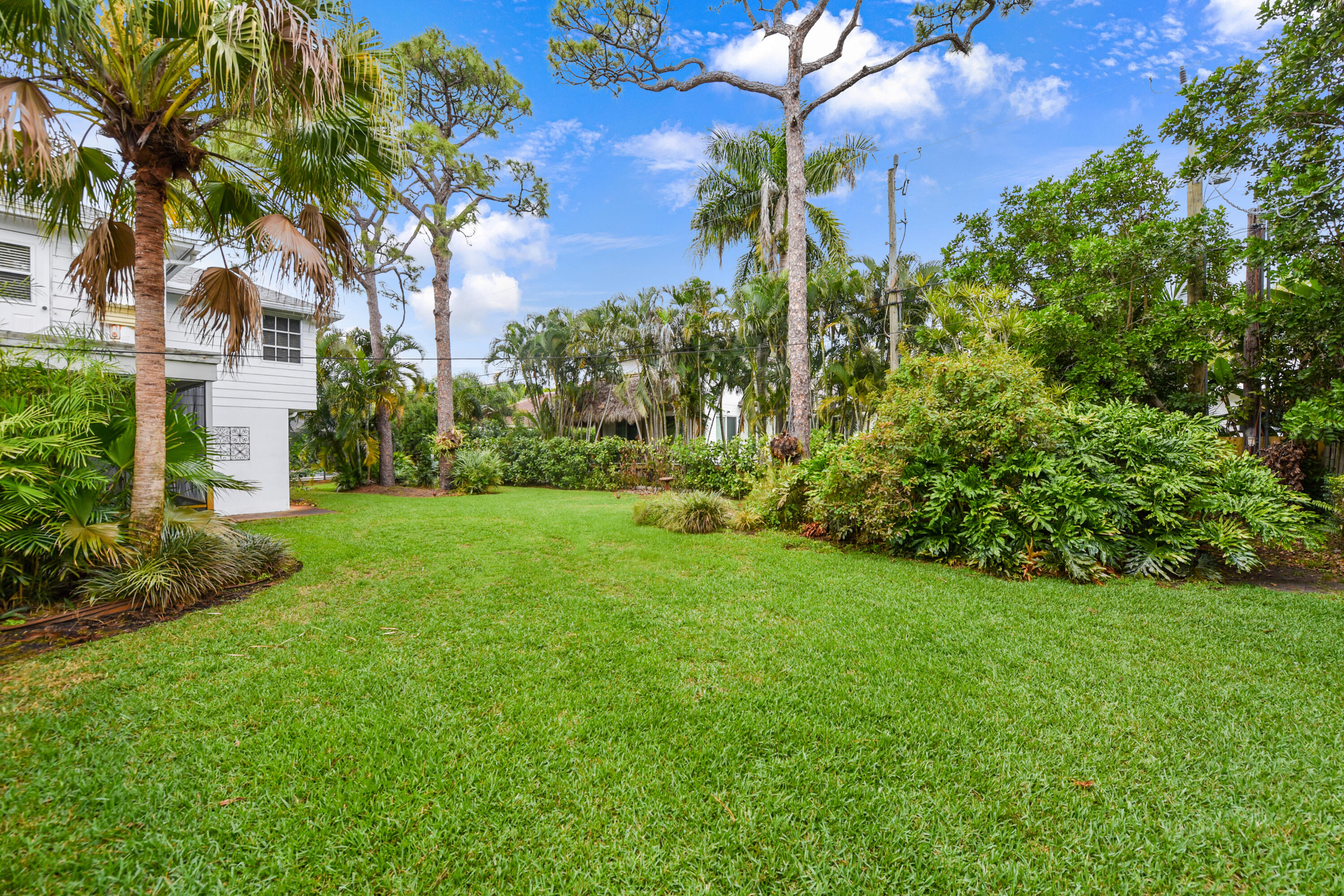 324 River Drive Tequesta, FL 33469 - Photo 3 of 28 Plenty of Room for a Pool, Putting Green