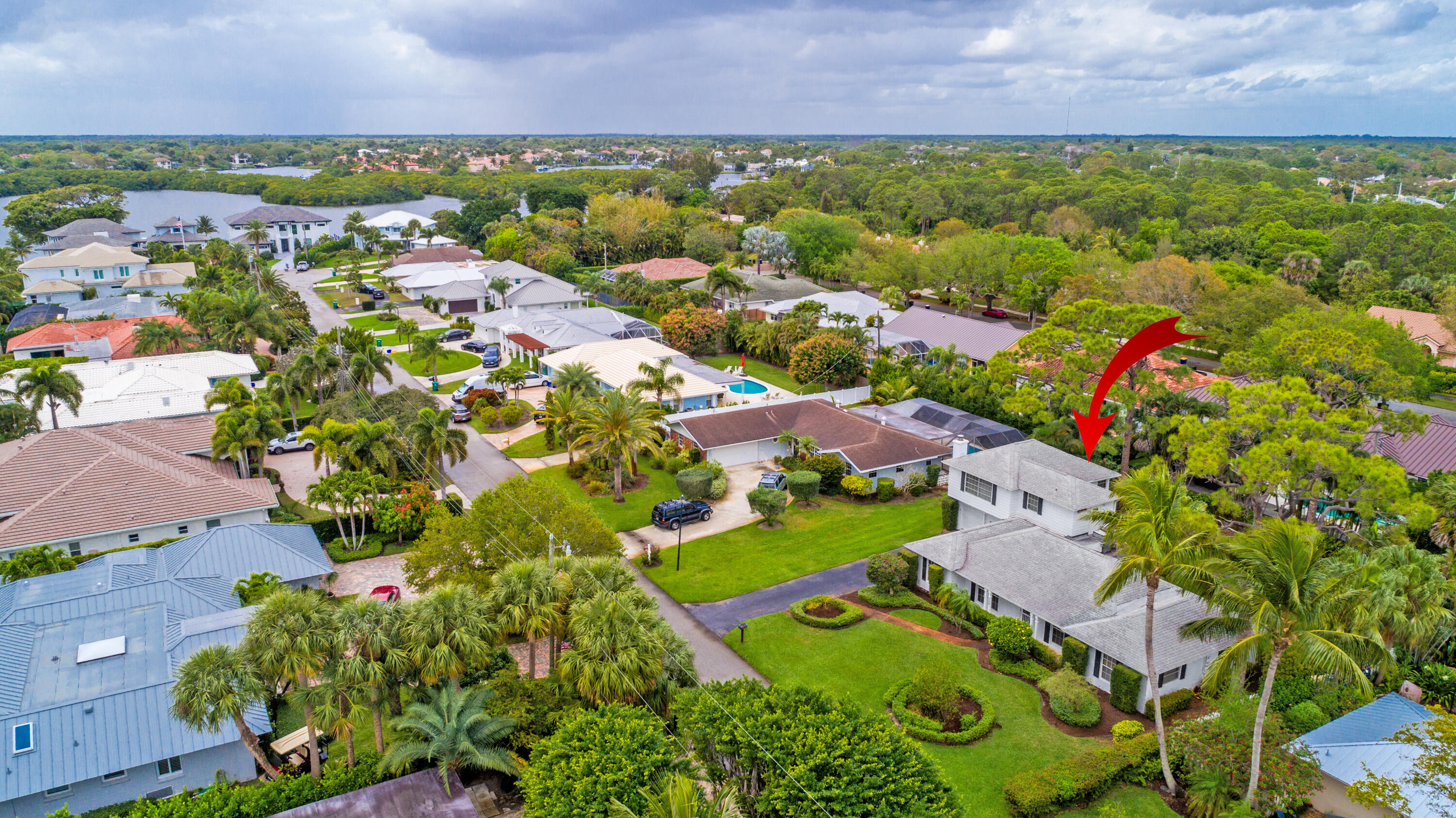 324 River Drive Tequesta, FL 33469 - Photo 9 of 28 Tons of Potential!