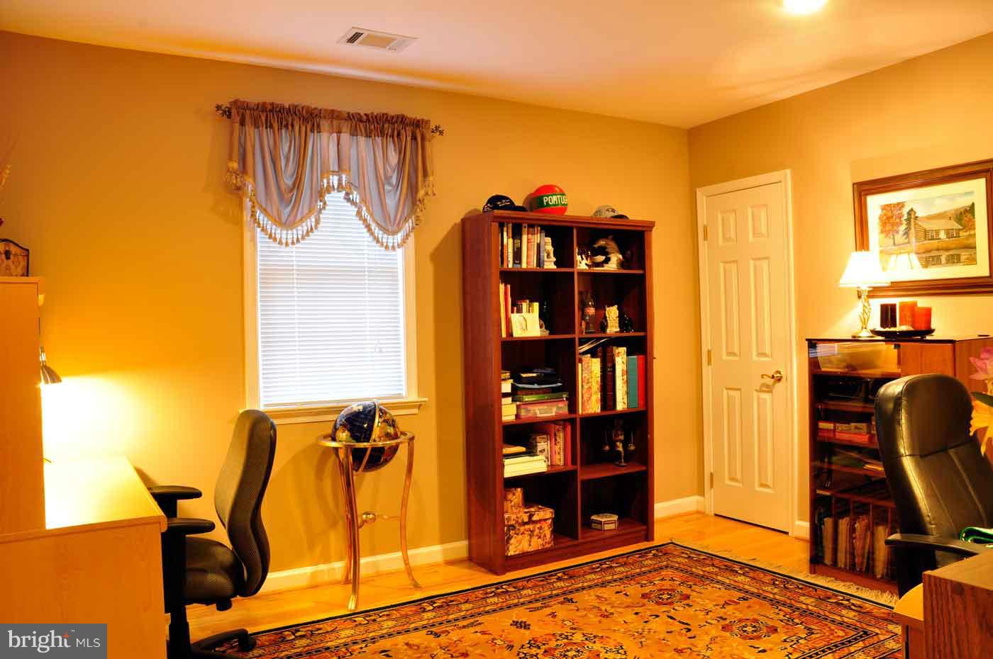 2009 Sullivan Lane Silver Spring, MD 20906 - Photo 17 of 30 Bedroom