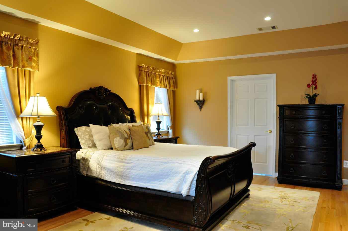 2009 Sullivan Lane Silver Spring, MD 20906 - Photo 5 of 30 Master Suite w/ Sitting Room