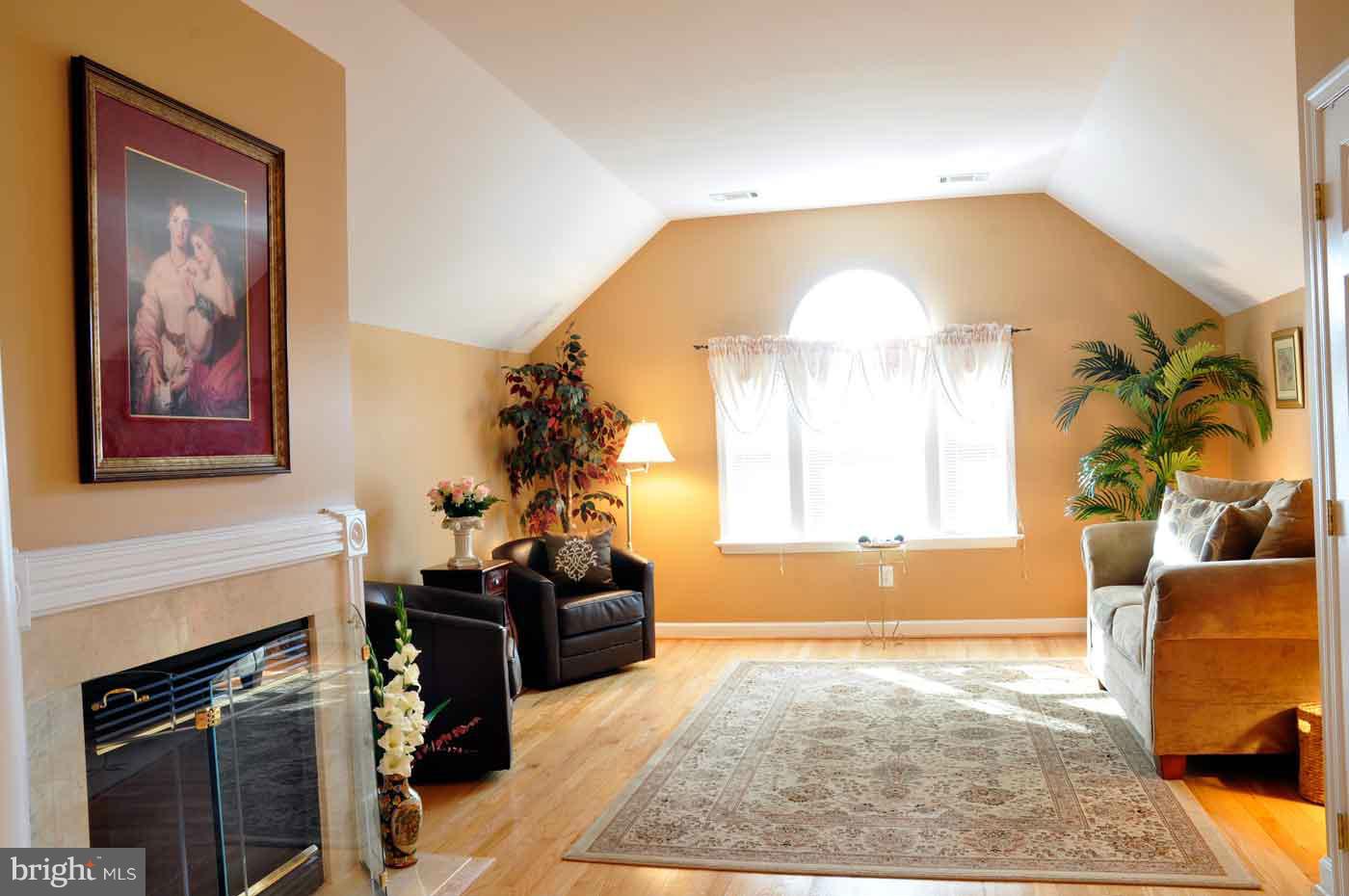 2009 Sullivan Lane Silver Spring, MD 20906 - Photo 6 of 30 Bedroom (Master)