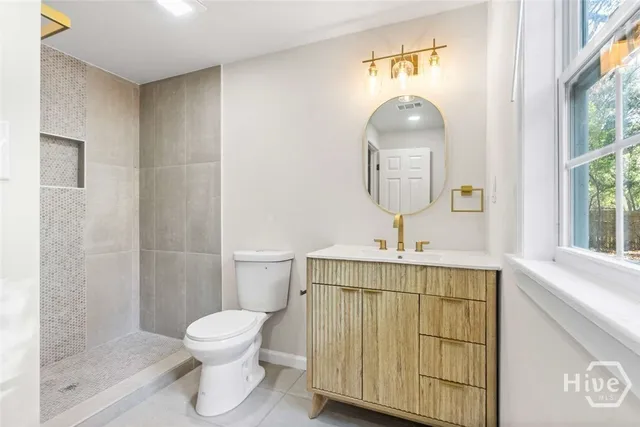 $2,300 | 2157 California Avenue, Savannah, GA 31404