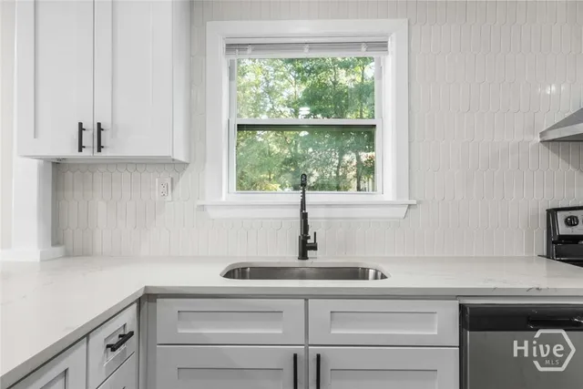 $2,300 | 2157 California Avenue, Savannah, GA 31404