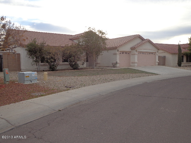 1839 East Apollo Road Phoenix, AZ 85042 - Photo 4 of 44 Front 3 (2)