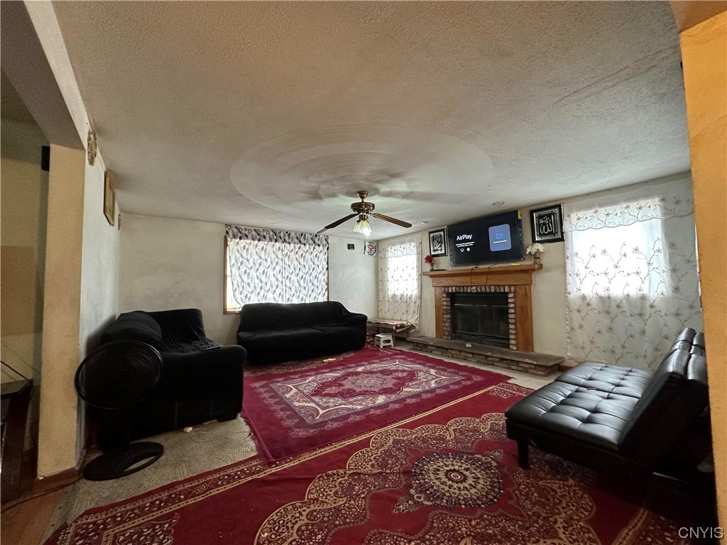 417 Kirkpatrick Street Syracuse, NY 13208 - Photo 3 of 13