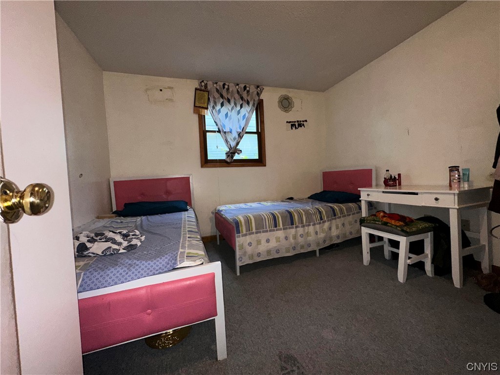 417 Kirkpatrick Street Syracuse, NY 13208 - Photo 4 of 13