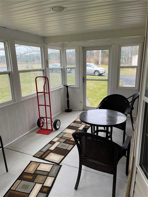 168 Big Rock Road Berlin, PA 15530 - Photo 20 of 25 a bed room with furniture and a window