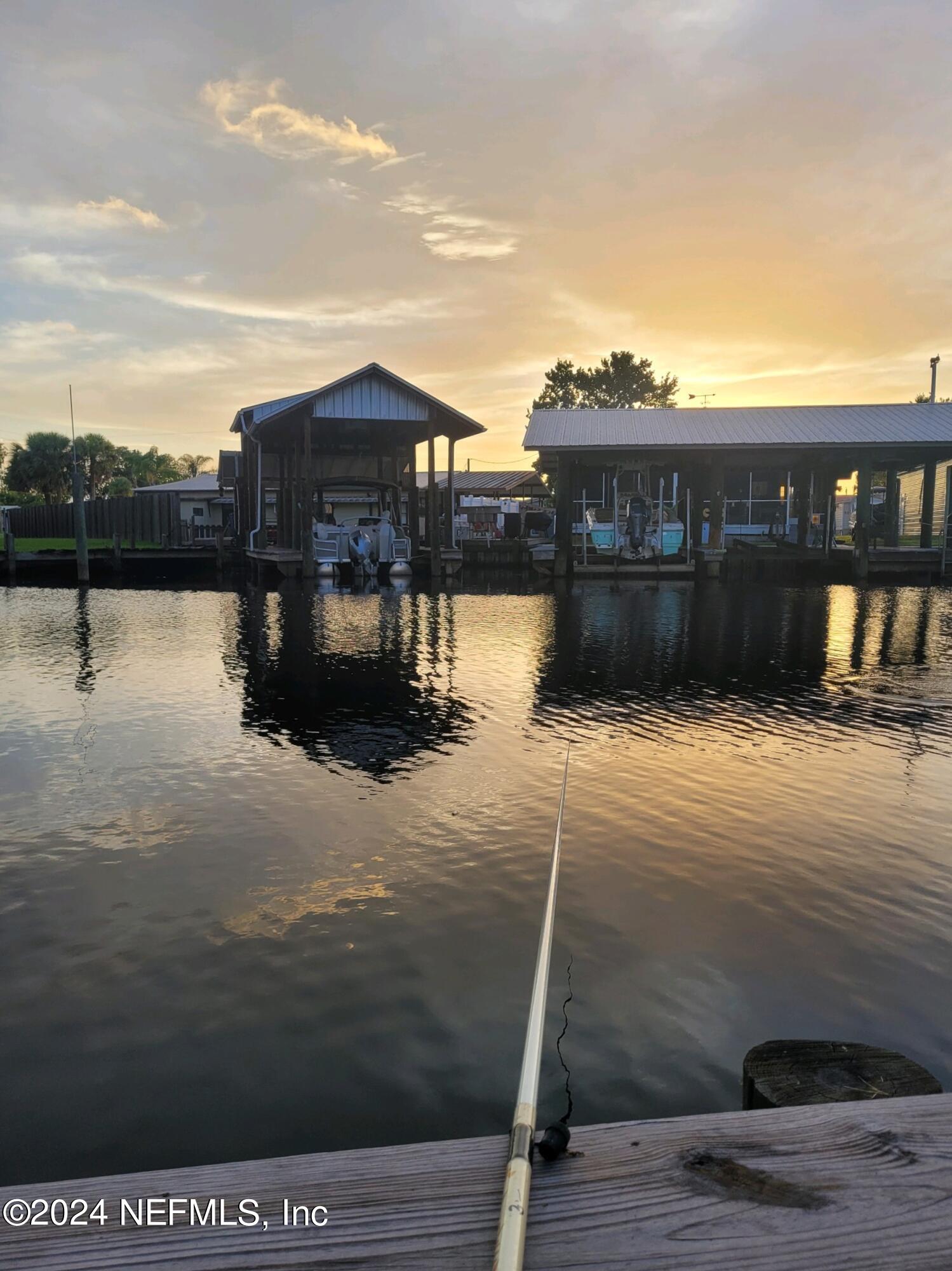 44 Scott Welaka, FL 32193 - Photo 3 of 35 a view of a lake