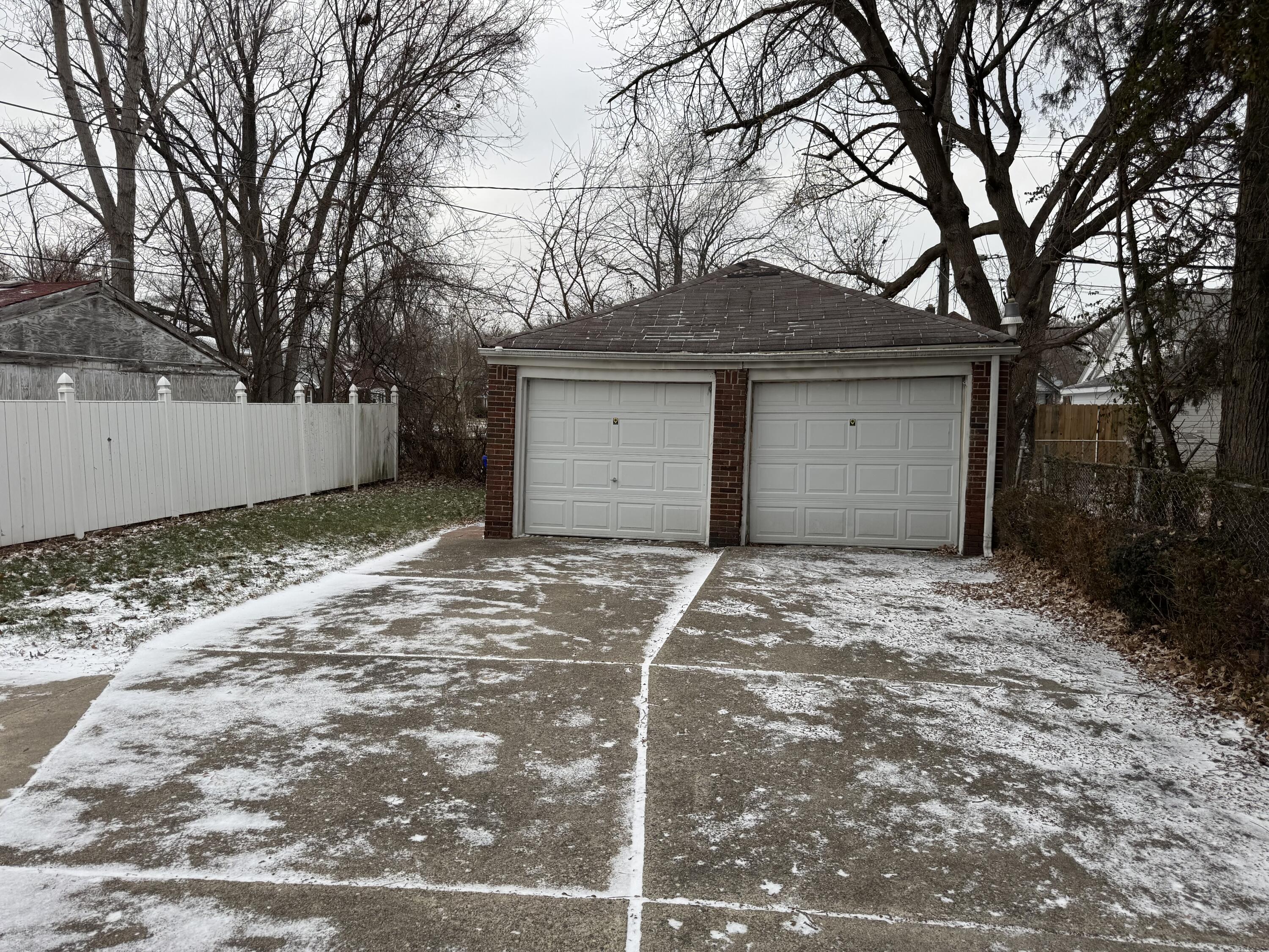 9922 Yorkshire Road Detroit, MI 48224 - Photo 14 of 15 IMG_9238