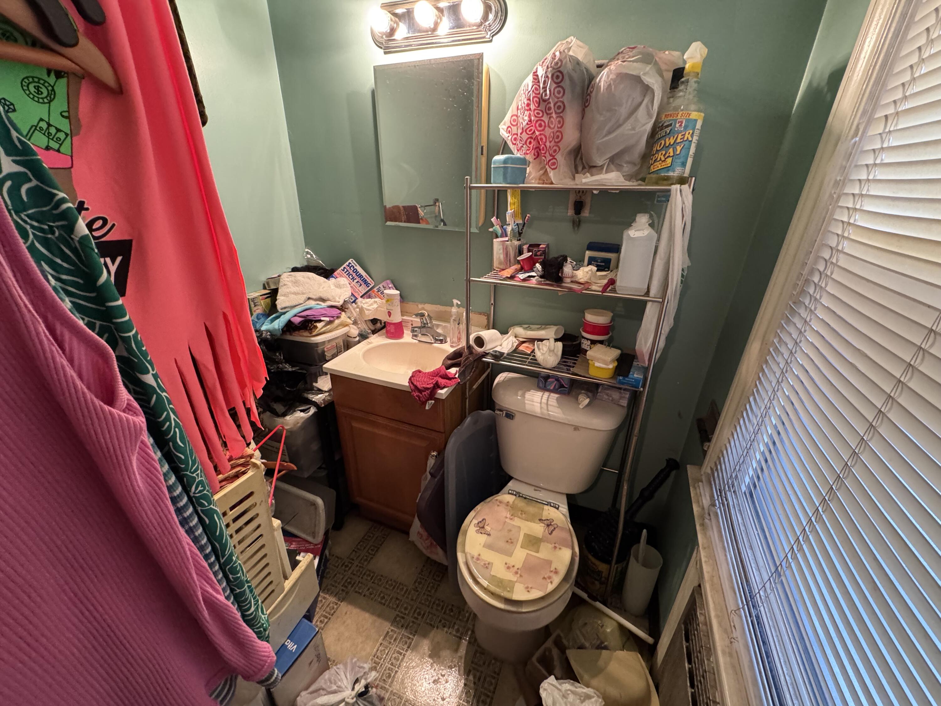 9922 Yorkshire Road Detroit, MI 48224 - Photo 7 of 15 IMG_9232