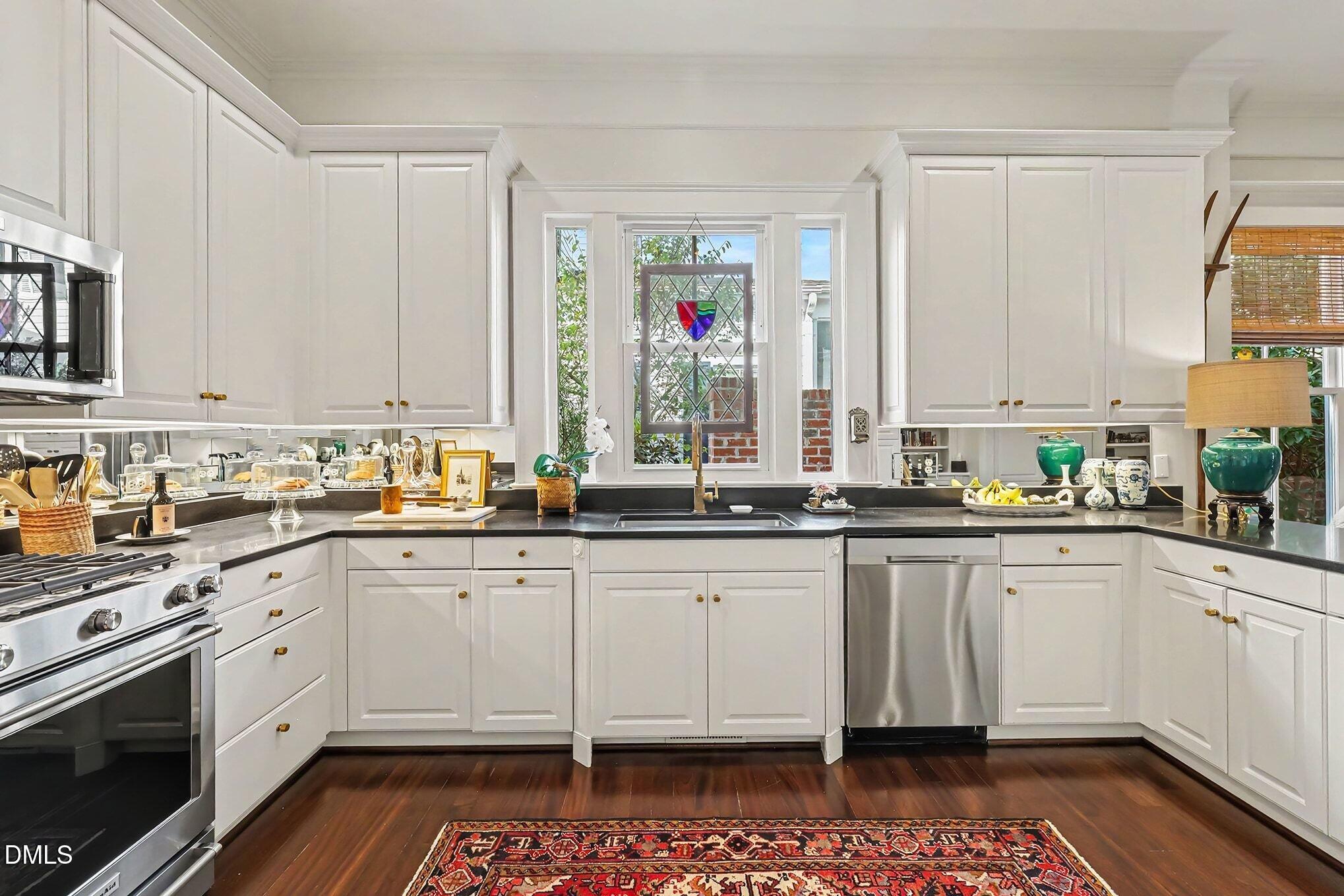 8512 Society Place Raleigh, NC 27615 - Photo 12 of 56 Kitchen