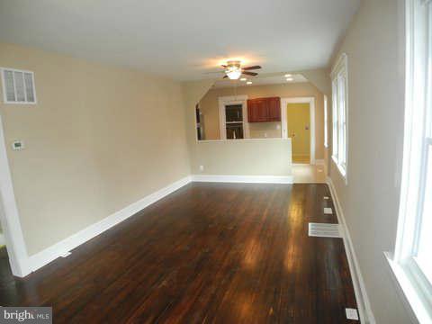 126 West Edgevale Road Baltimore, MD 21225 - Photo 2 of 29 Interior (General)