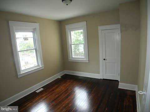126 West Edgevale Road Baltimore, MD 21225 - Photo 13 of 29 Interior (General)