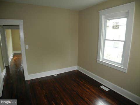 126 West Edgevale Road Baltimore, MD 21225 - Photo 15 of 29 Bedroom