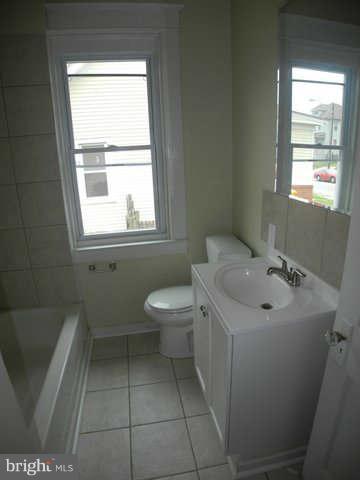126 West Edgevale Road Baltimore, MD 21225 - Photo 10 of 29 Bath