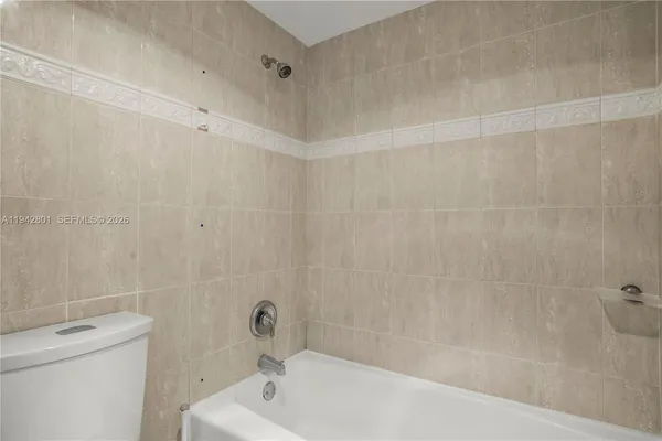 $2,250 | 20500 West Country Club Drive, Unit 607, Aventura, FL 33180