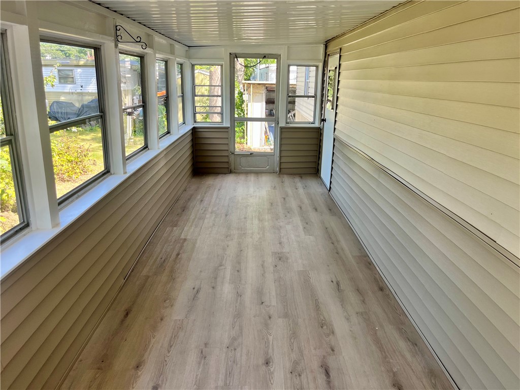 5 Ln 6 Coventry, RI 02816 - Photo 4 of 21 Sunroom/Breezeway