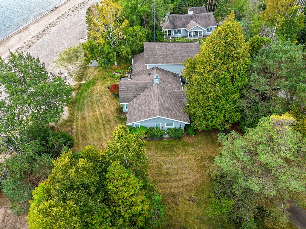 1674 Helmholz Road Sturgeon Bay, WI 54235 - Photo 8 of 56