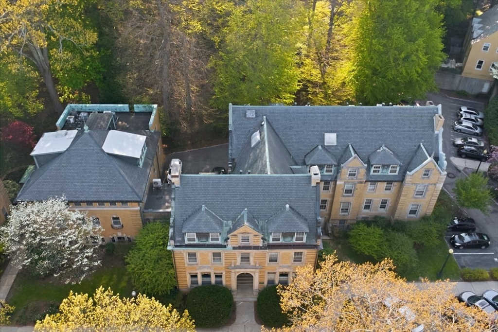65 Glen Road, Unit H1 Brookline, MA 02445 - Photo 34 of 39 an aerial view of a house
