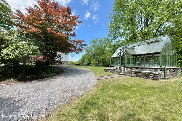 $1,900,000 | 55 Leggett Road, Stone Ridge, NY 12484