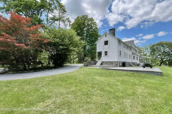 $1,900,000 | 55 Leggett Road, Stone Ridge, NY 12484