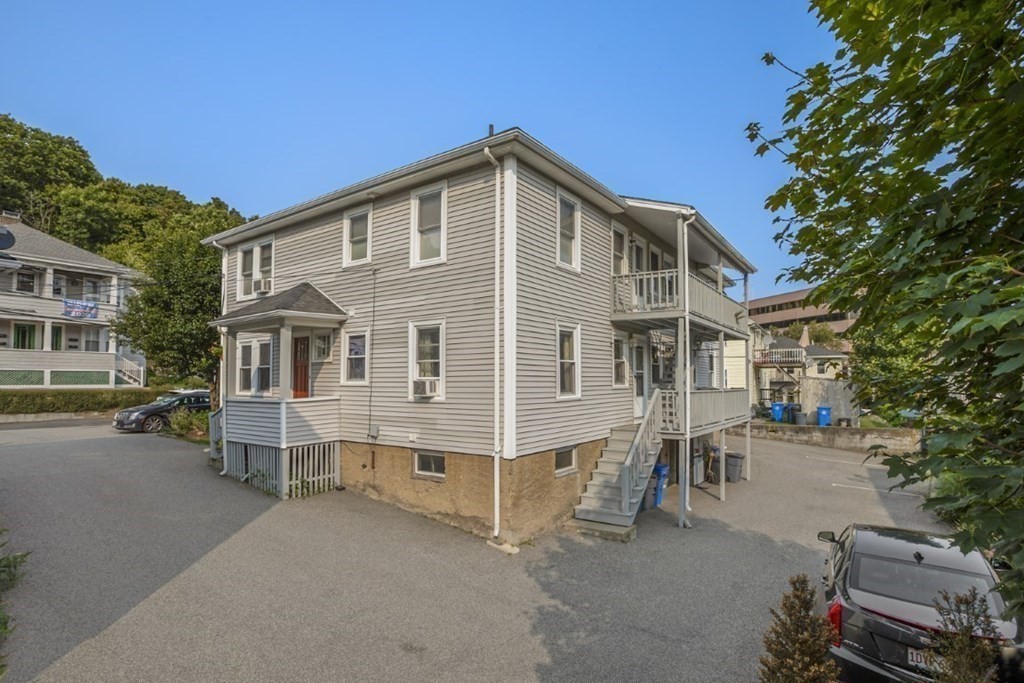 94 Overland Road, Unit 3 Waltham, MA 02451 - Photo 18 of 20 Gallery Image 18