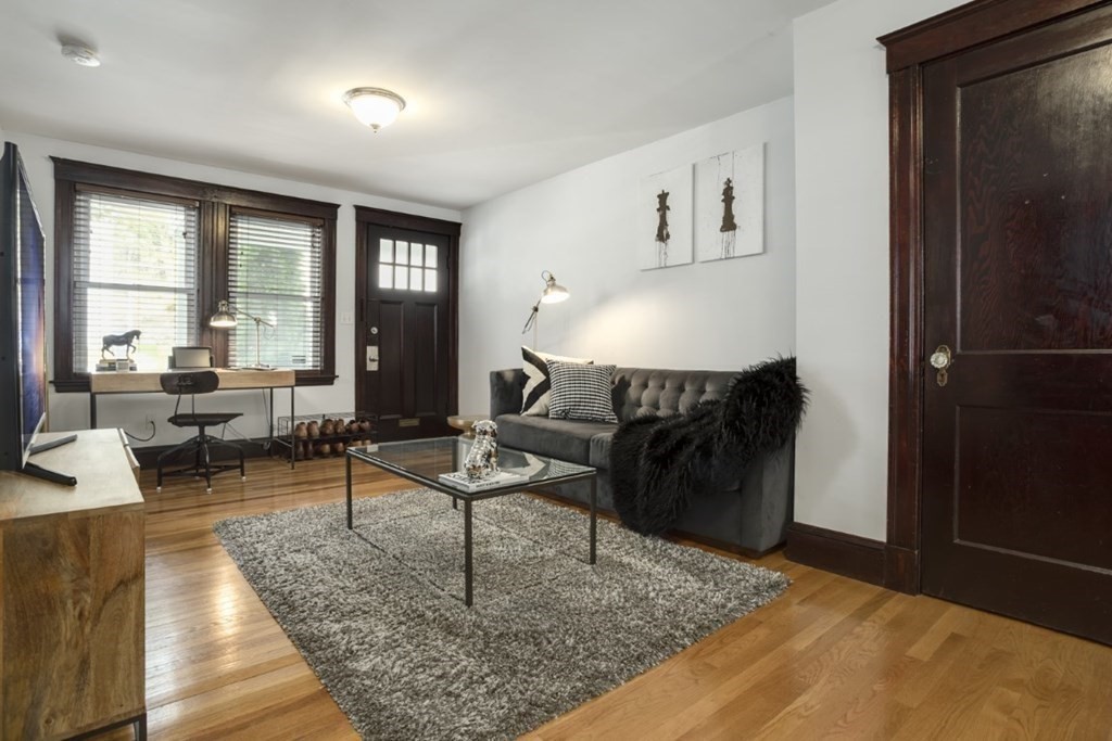 94 Overland Road, Unit 3 Waltham, MA 02451 - Photo 10 of 20 Gallery Image 10