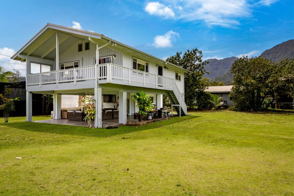 5527 Weke Road Hanalei, HI 96714 - Photo 4 of 28 a view of a house with swimming pool and sitting area