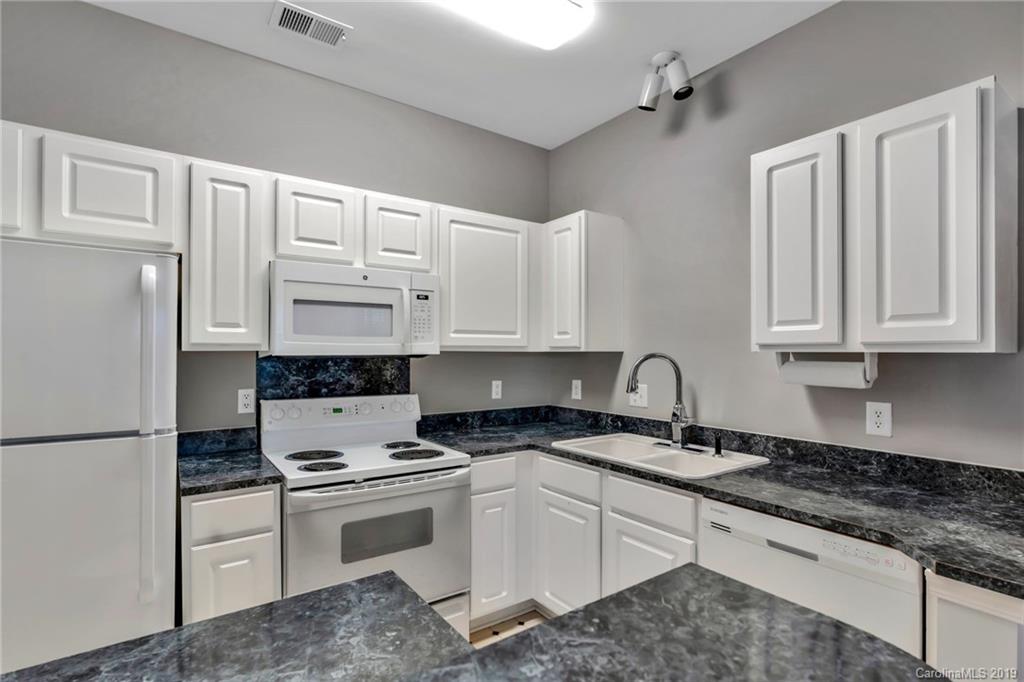 2035 Lennox Square Road, Unit 9 Charlotte, NC 28210 - Photo 14 of 36 Gallery Image 14