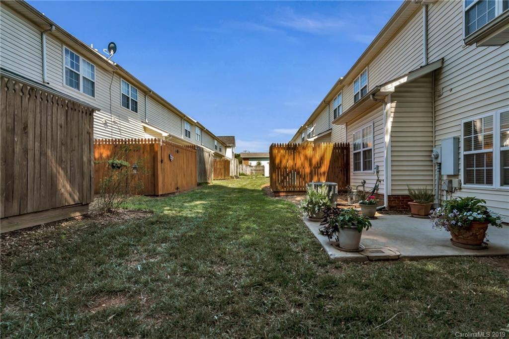 2035 Lennox Square Road, Unit 9 Charlotte, NC 28210 - Photo 32 of 36 Gallery Image 32