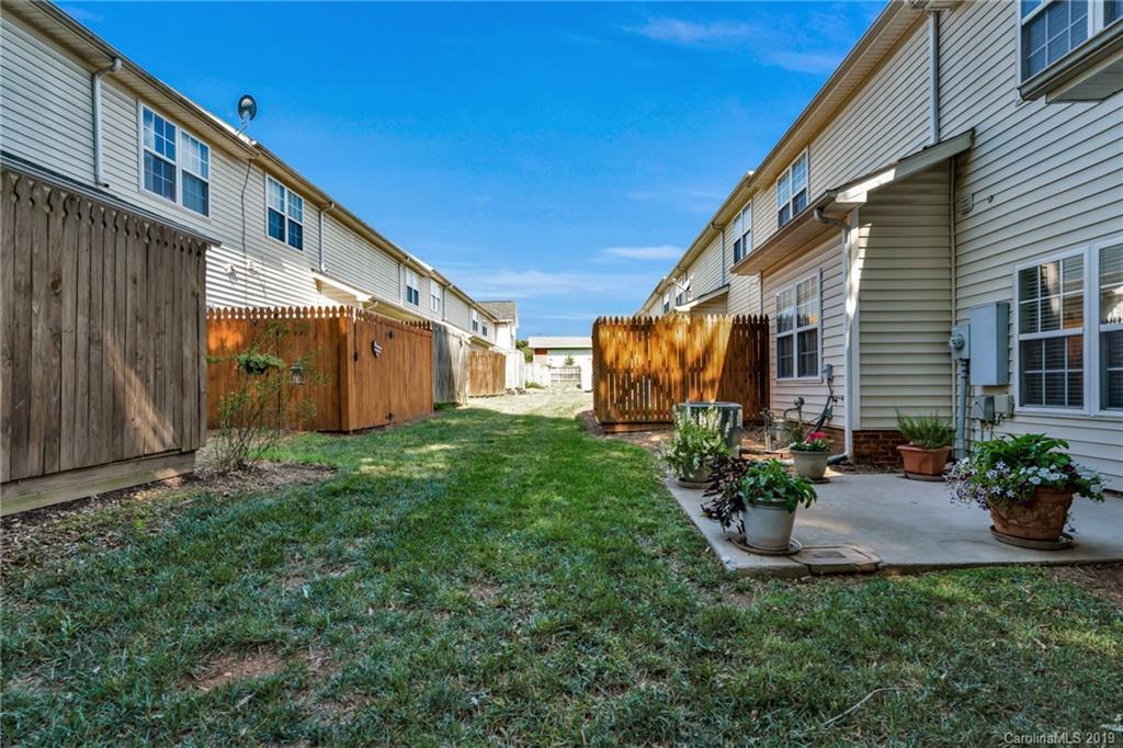 2035 Lennox Square Road, Unit 9 Charlotte, NC 28210 - Photo 34 of 36 Gallery Image 34