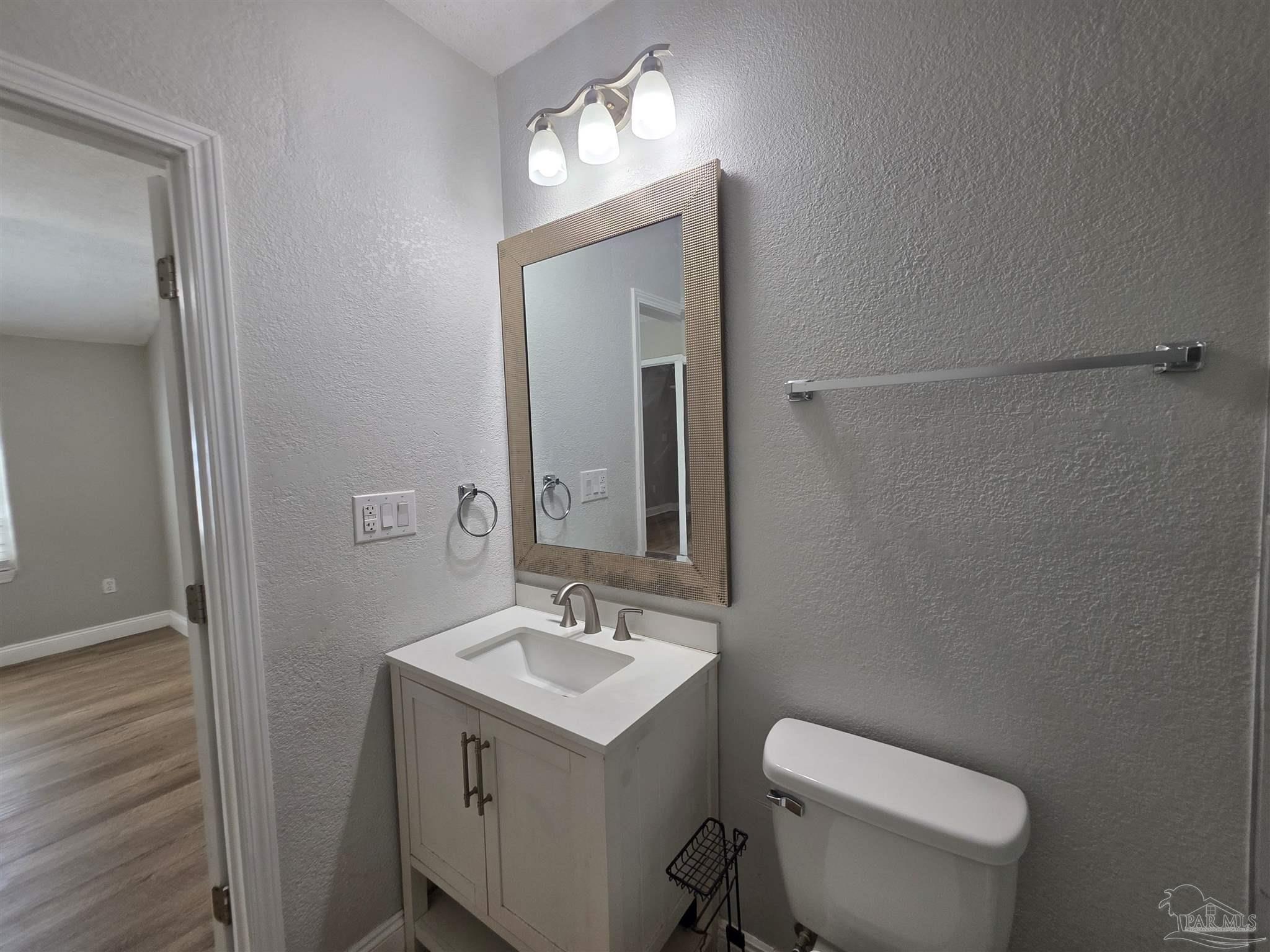 109 Reed Road Pensacola, FL 32507 - Photo 15 of 30