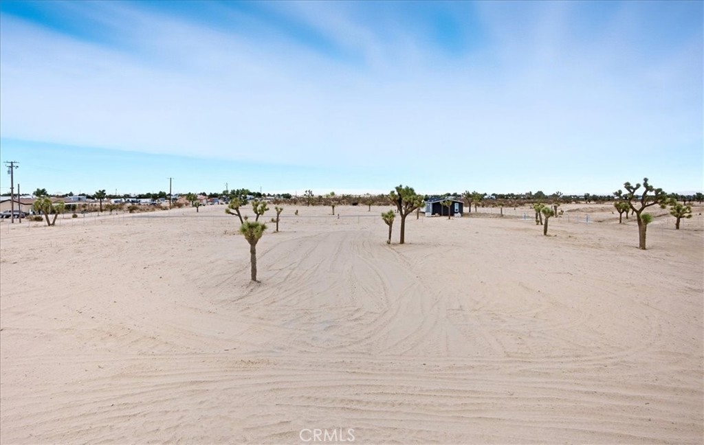 5430 Luna Road Phelan, CA 92371 - Photo 8 of 34 a view of ocean view