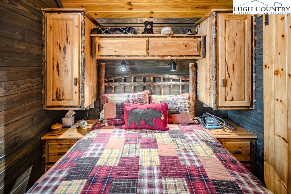 793 Highland Hills Road Newland, NC 28657 - Photo 23 of 40 a building outdoor space with patio