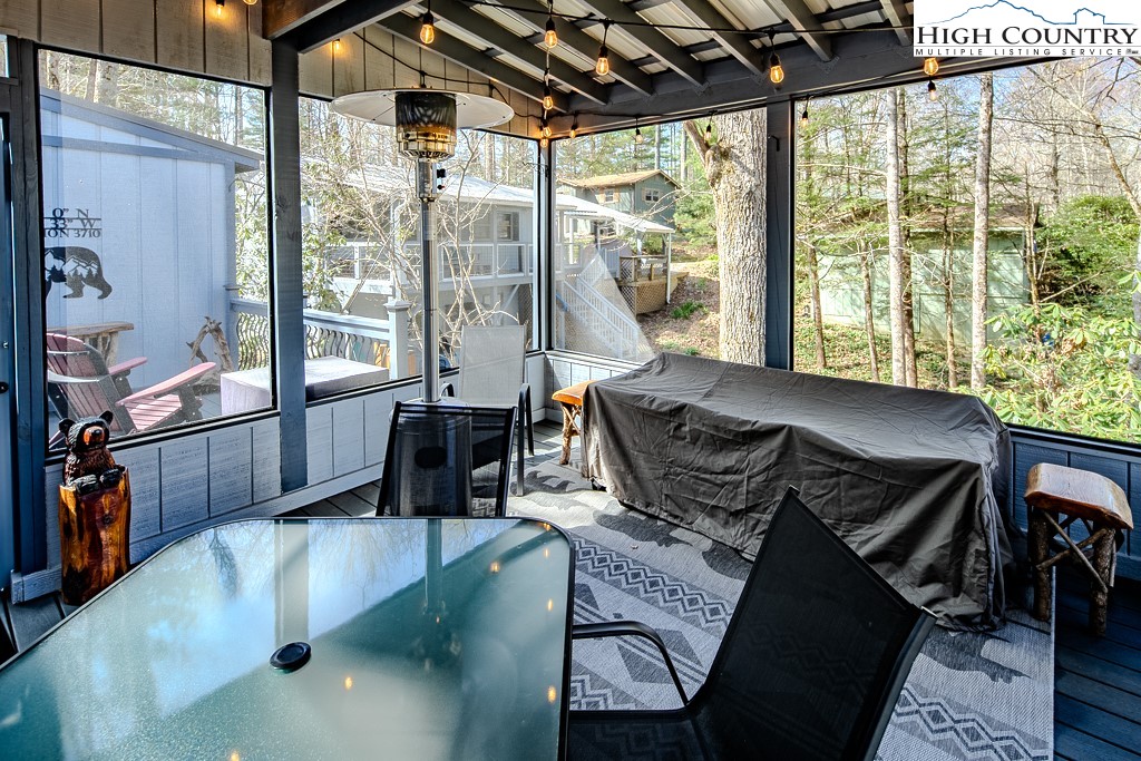 793 Highland Hills Road Newland, NC 28657 - Photo 33 of 40 a living room with furniture