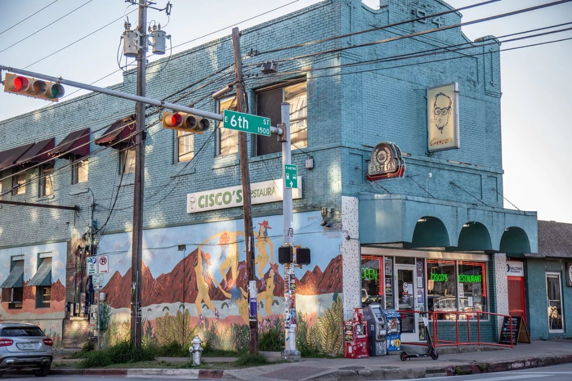 2235 East 6th Street, Unit 404 Austin, TX 78702 - Photo 29 of 37 a view of building with street