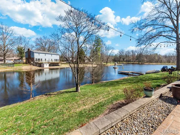 $362,000 | 14 Lakeview Drive, Freeburg, IL 62243