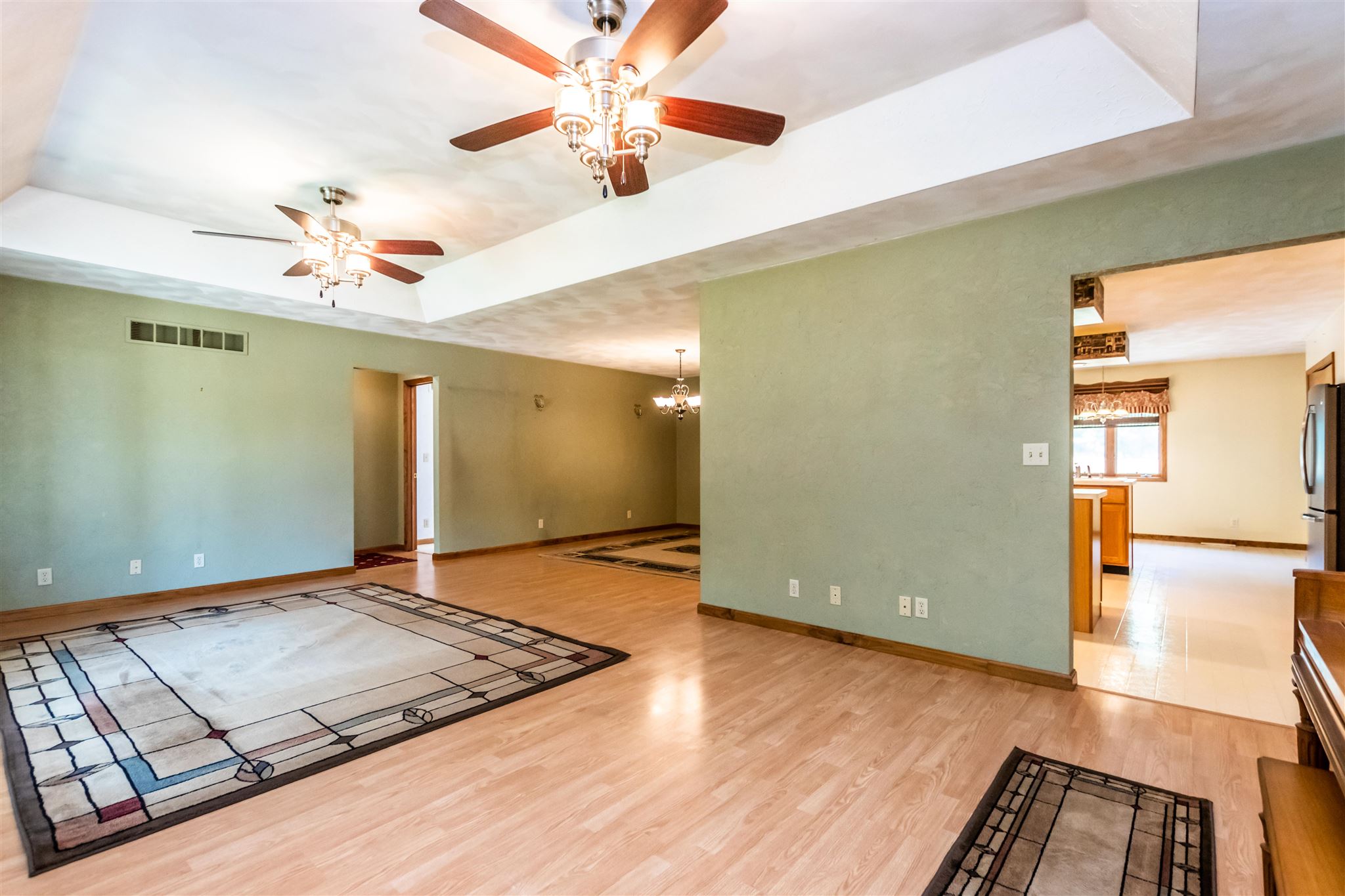 3320 Sheridan Road Pekin, IL 61554 - Photo 3 of 46 Gallery Image 3