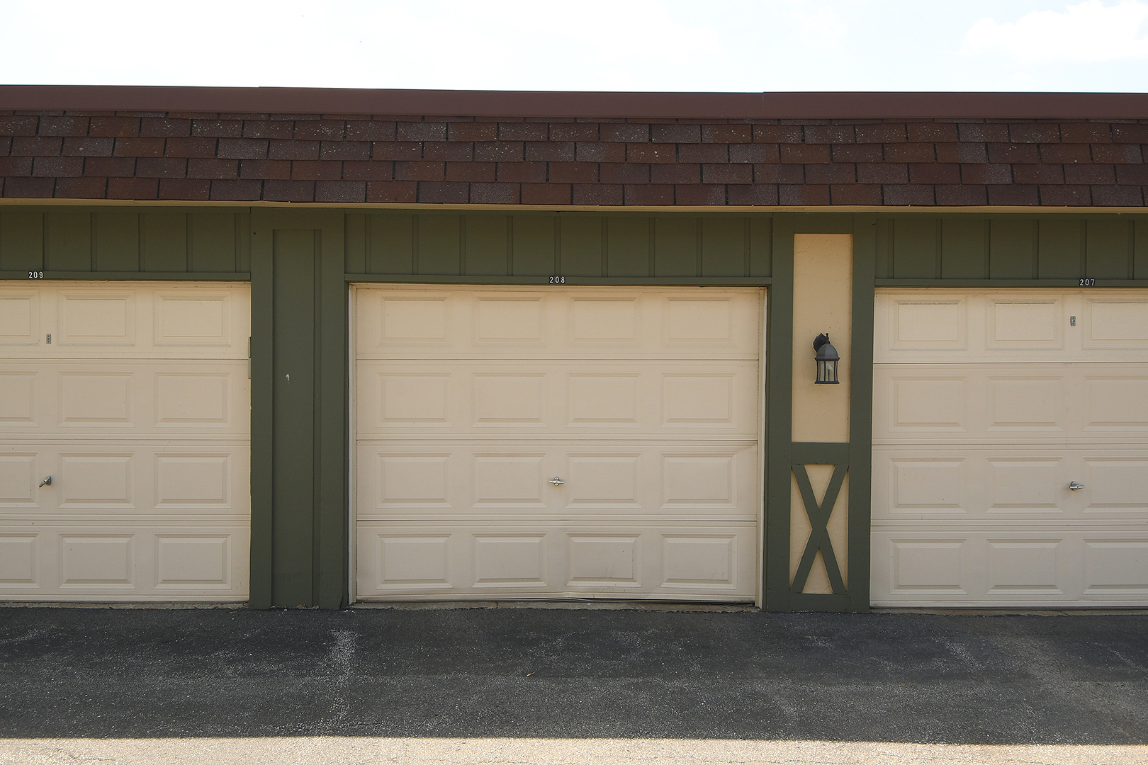 11137 E Road, Unit E Palos Hills, IL 60465 - Photo 24 of 34 a view of door