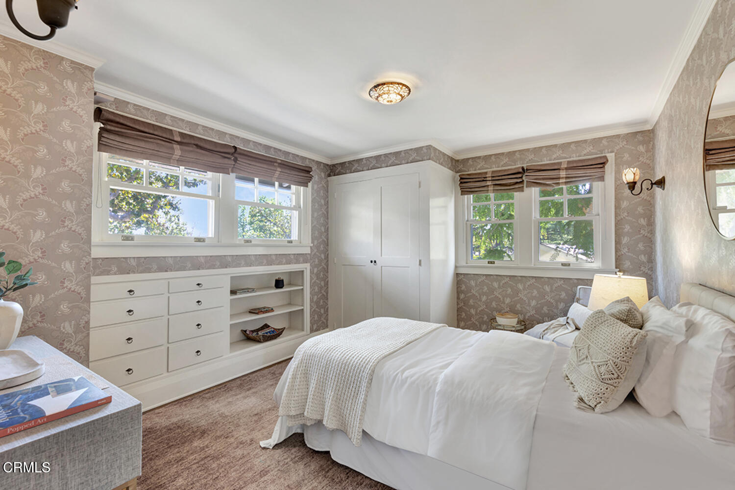 465 Alpine Street Pasadena, CA 91106 - Photo 25 of 45 a bedroom with a bed and a window