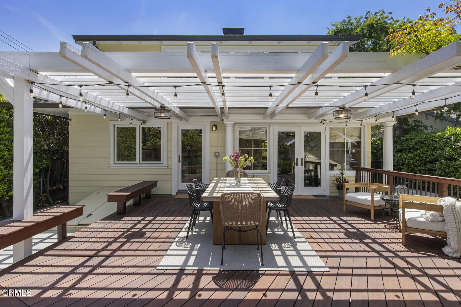 465 Alpine Street Pasadena, CA 91106 - Photo 32 of 45 a building outdoor space with patio furniture and potted plants