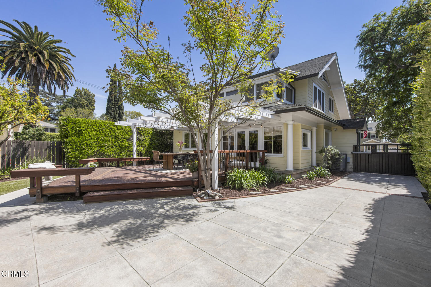465 Alpine Street Pasadena, CA 91106 - Photo 42 of 45 a view of a house with a garden