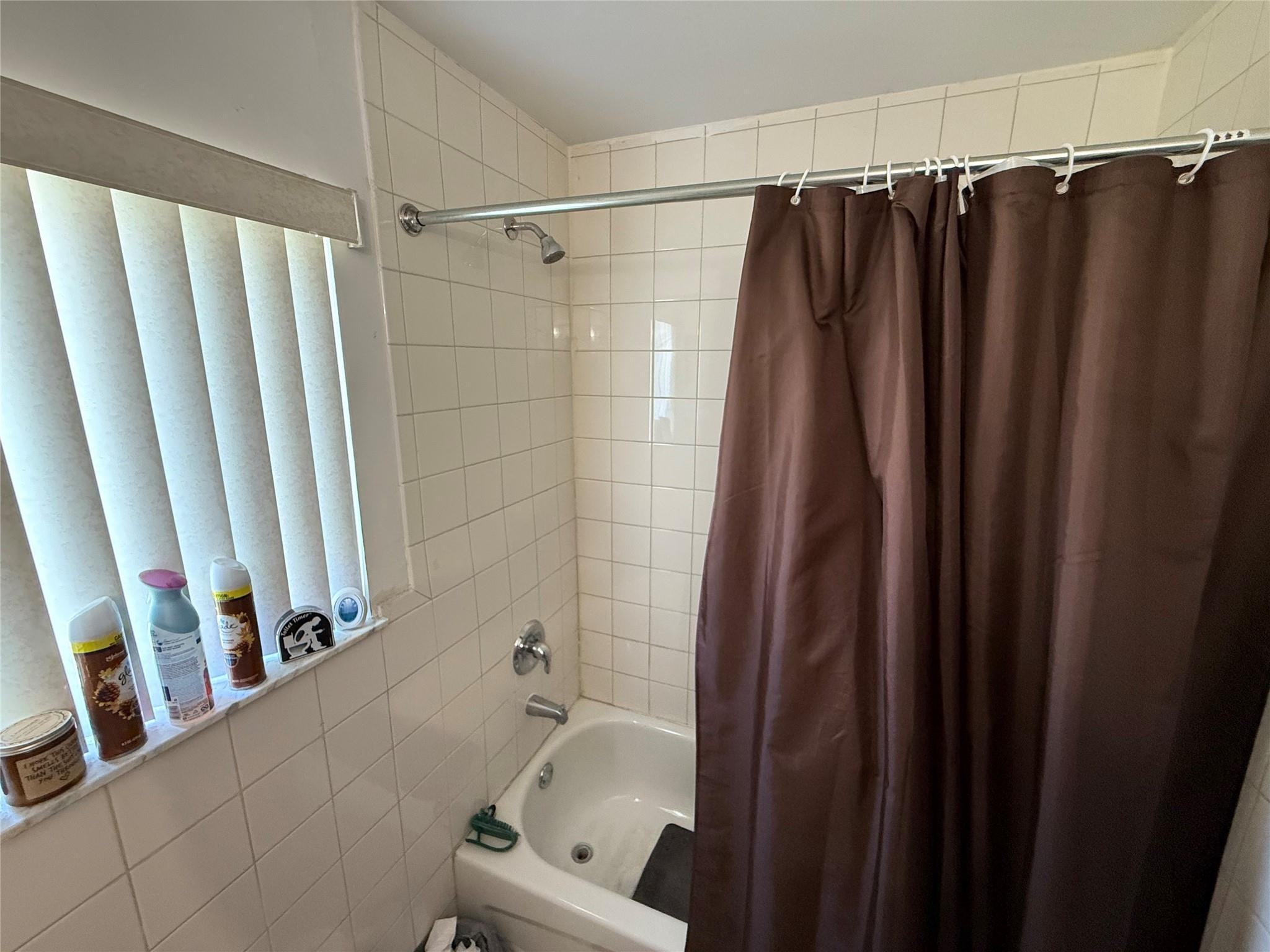 10262 Southwest 179th Street Miami, FL 33157 - Photo 18 of 26 Bathroom #2