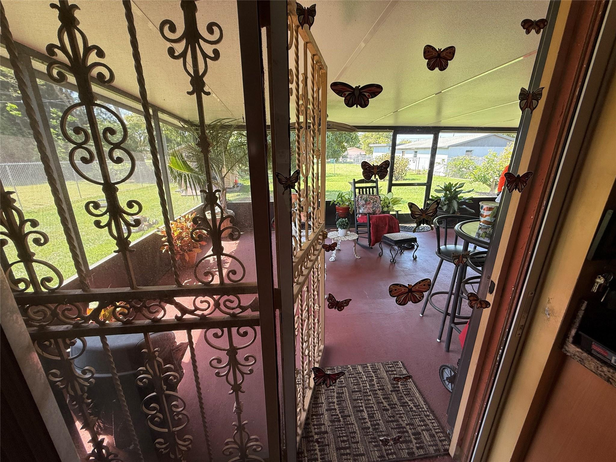 10262 Southwest 179th Street Miami, FL 33157 - Photo 7 of 26 Photo 7