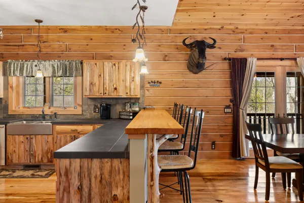 $900,000 | 18090 Read Road, Copemish, MI 49625